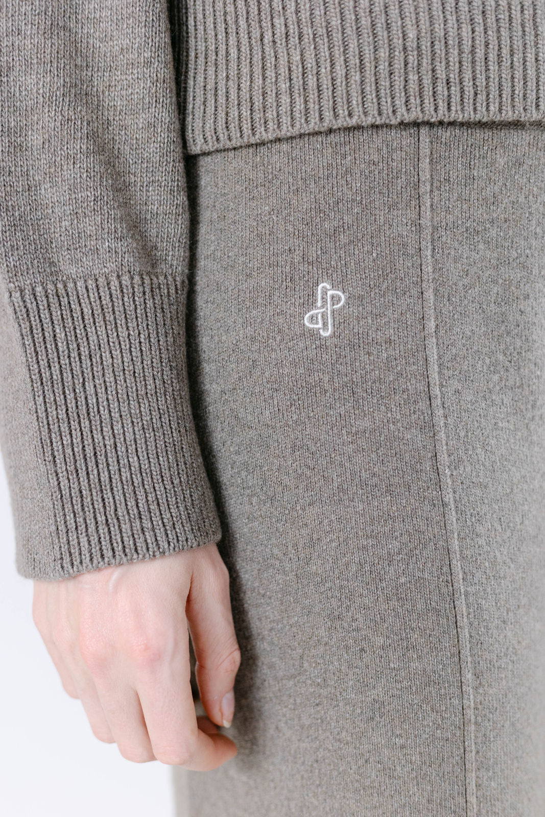 Hose TONI - chestnut